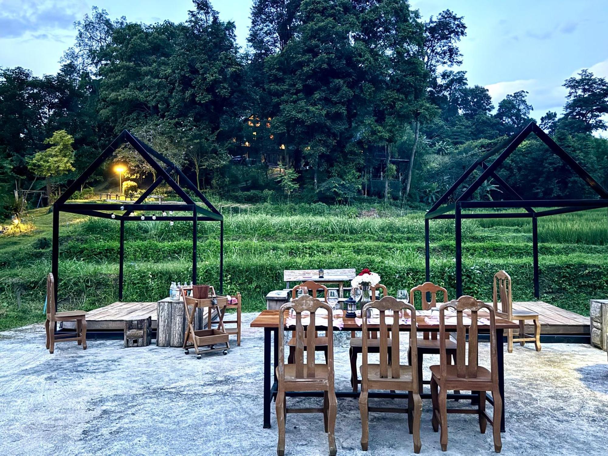 Ban Kaew Mo Ra Glamping & Restaurant Hotel Pang Mapha Buitenkant foto