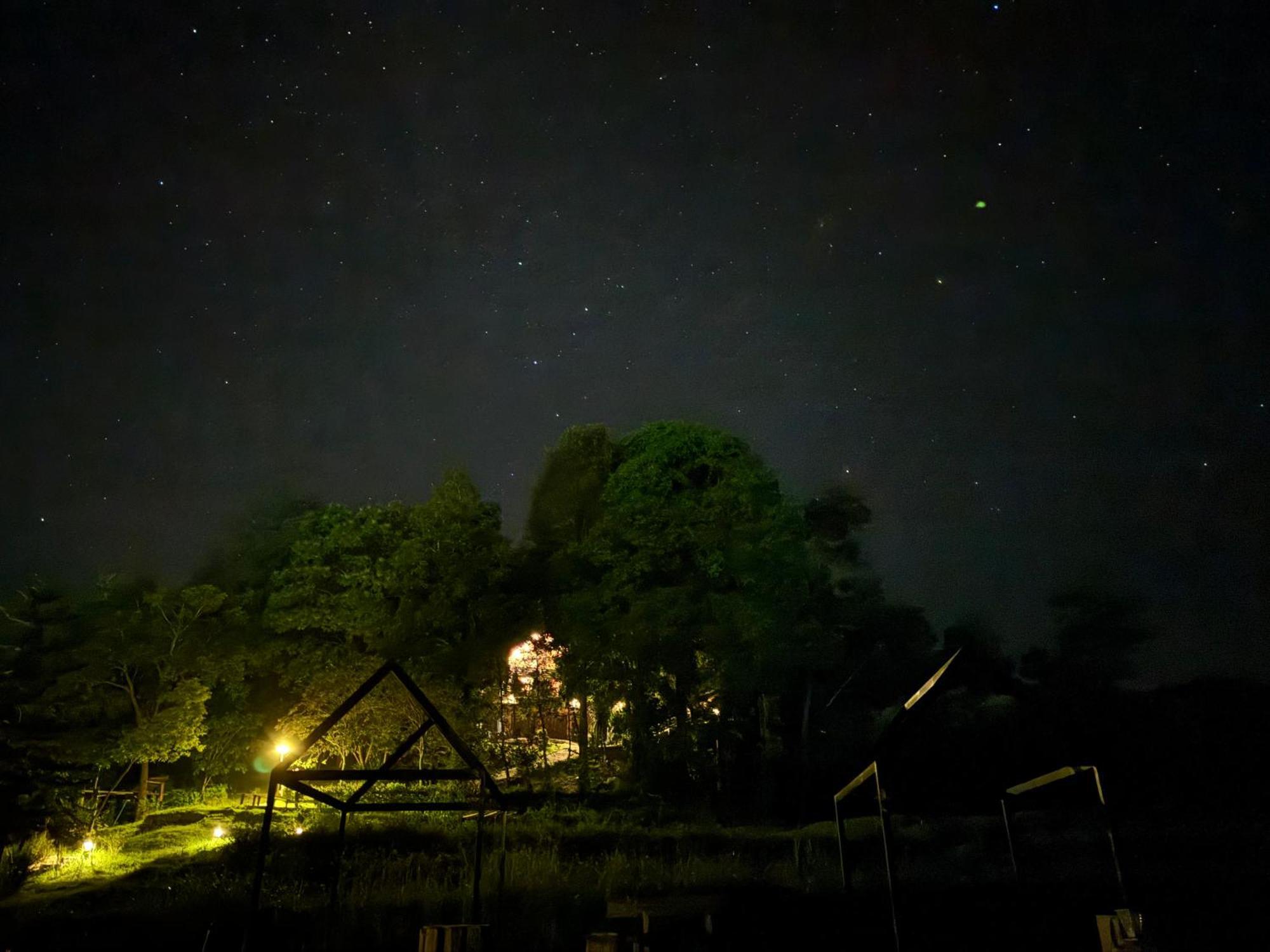 Ban Kaew Mo Ra Glamping & Restaurant Hotel Pang Mapha Buitenkant foto
