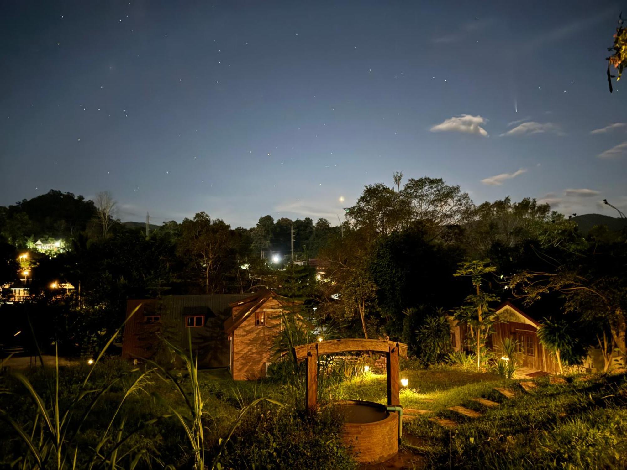 Ban Kaew Mo Ra Glamping & Restaurant Hotel Pang Mapha Buitenkant foto