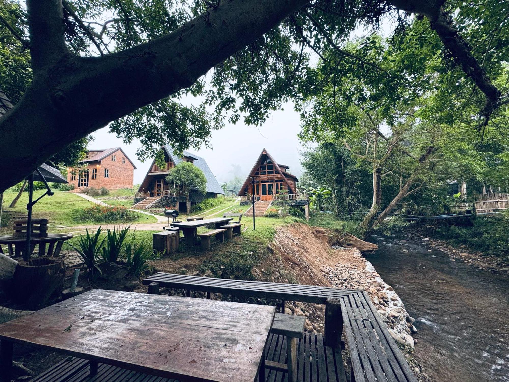 Ban Kaew Mo Ra Glamping & Restaurant Hotel Pang Mapha Buitenkant foto