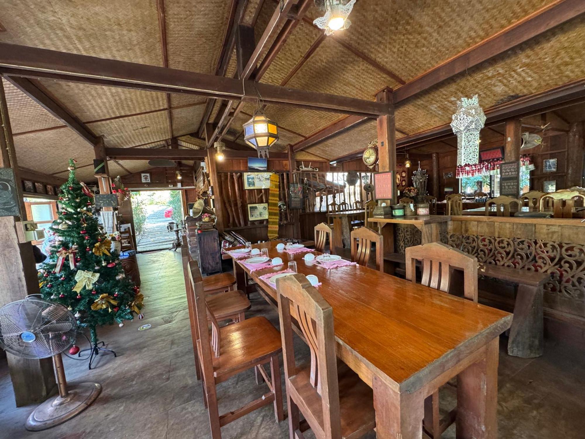 Ban Kaew Mo Ra Glamping & Restaurant Hotel Pang Mapha Buitenkant foto